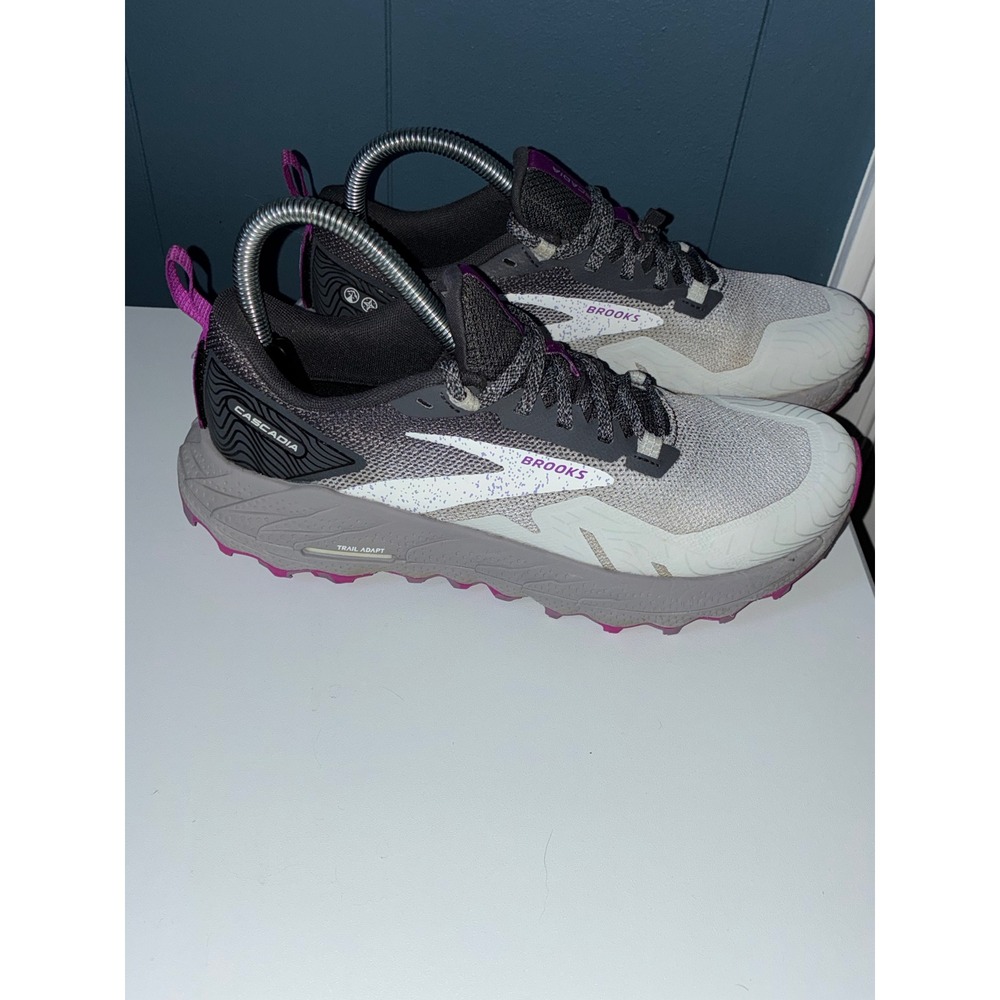 Brooks Cascadia 17 Womens Trail Running Shoes Grey Pink 1203921B028 - Picture 9 of 13